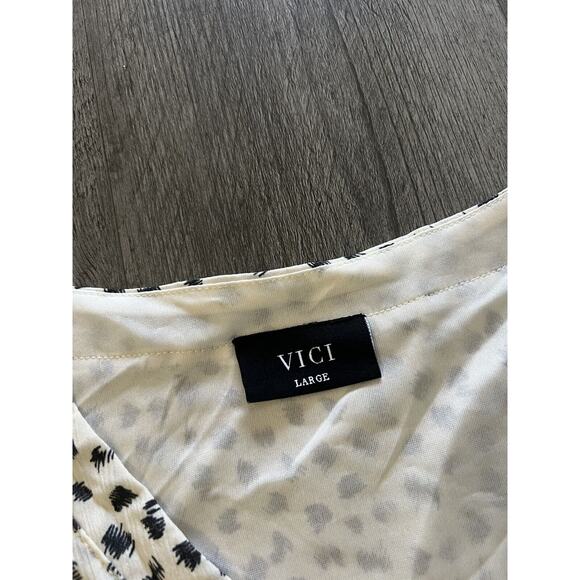 VICI Printed Button Front Fit Sheath Dress Ruffle Hem - Picture 2 of 8